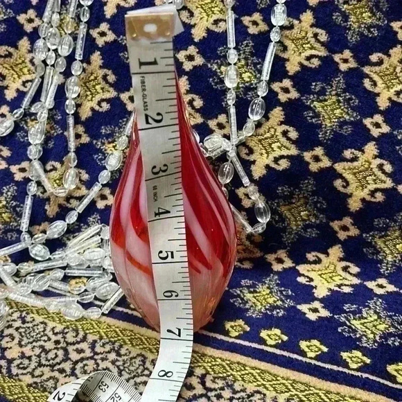 Candycane striped glass vase. Beautiful for the holidays. - Picture 5 of 9